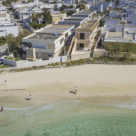 Apartment Torre Lapillo Sea View - Happy